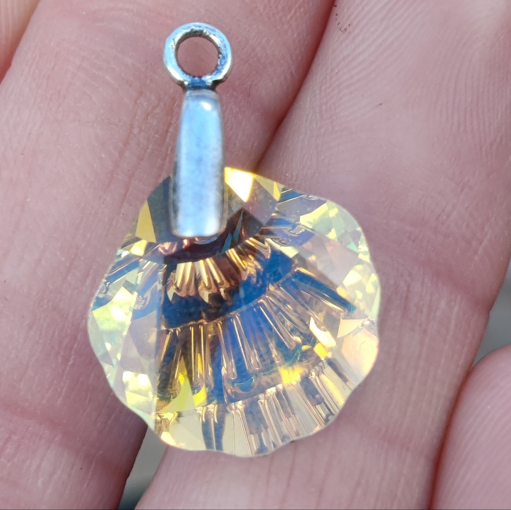 Vintage Swarovski Crystal Clam Shell Pendant